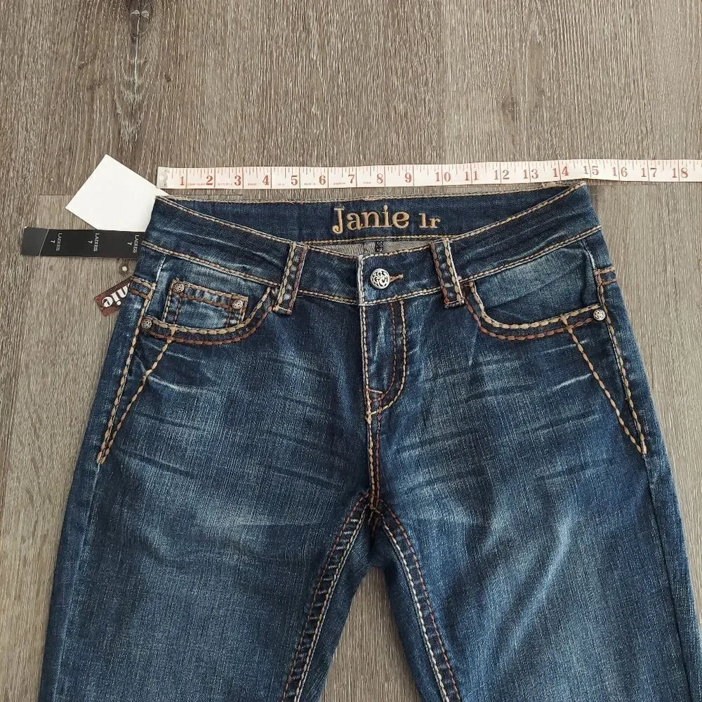 Janie Bootcut Flare Jeans Embellished Back Pockets Size 7 NWT